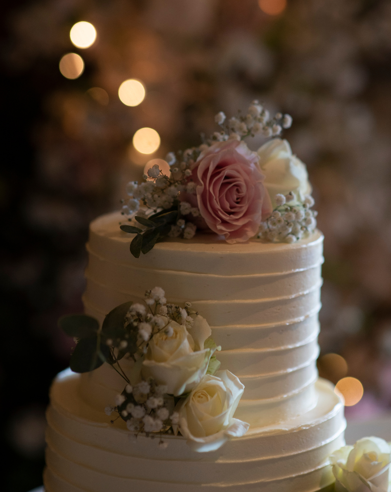 Close up of amazing wedding cake