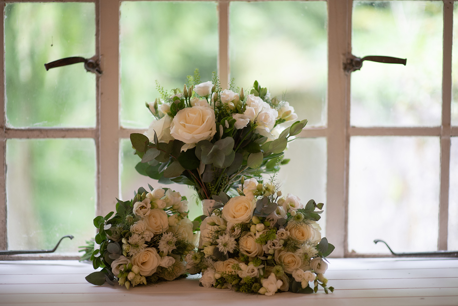 Oasis wedding flowers